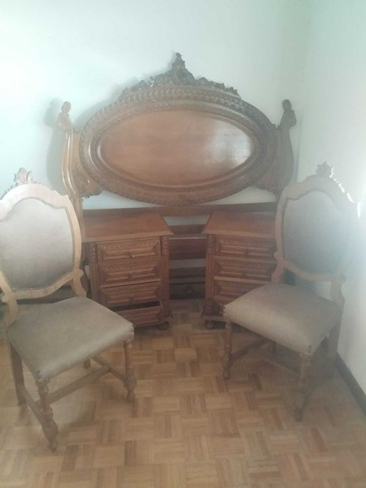 Quarto completo antigo com guarda vestidos 3 portas