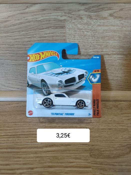Hot Wheels vários