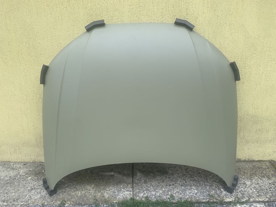 Audi A4 B9 Капот