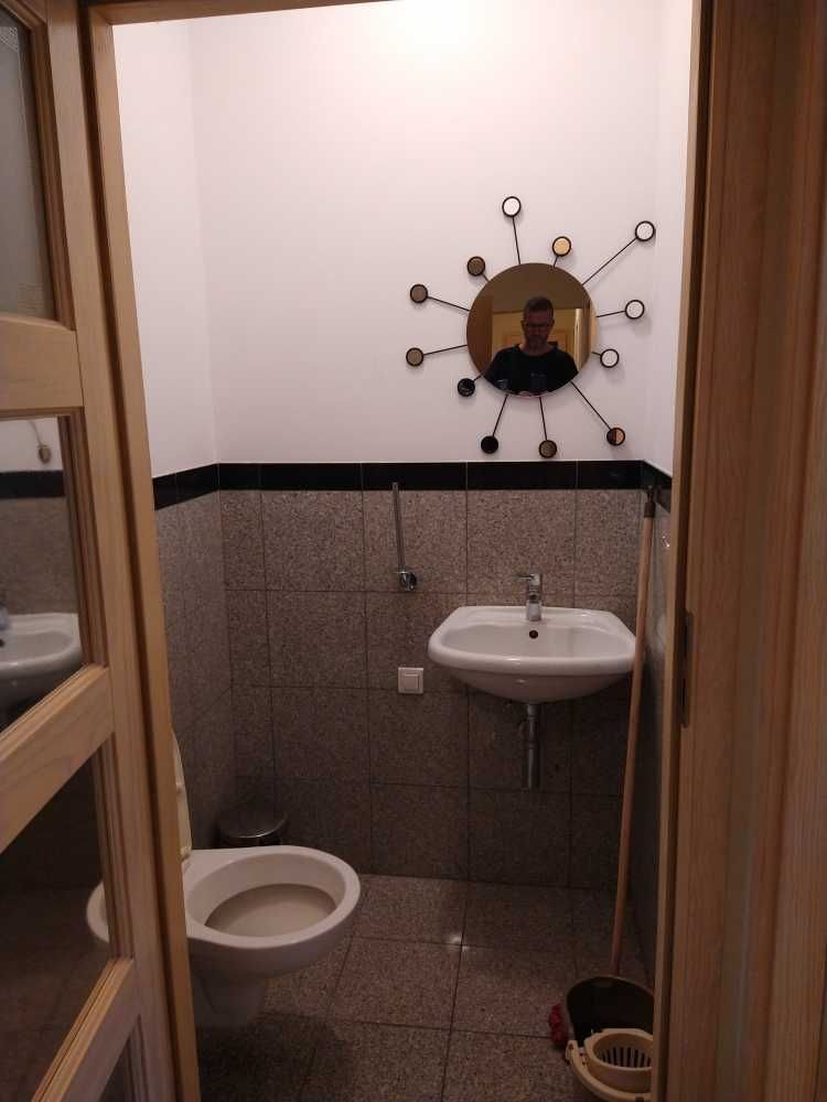 Osiedle Piastowskie ( Pelikan ) 79m/2 Ze zgodą na działalność.