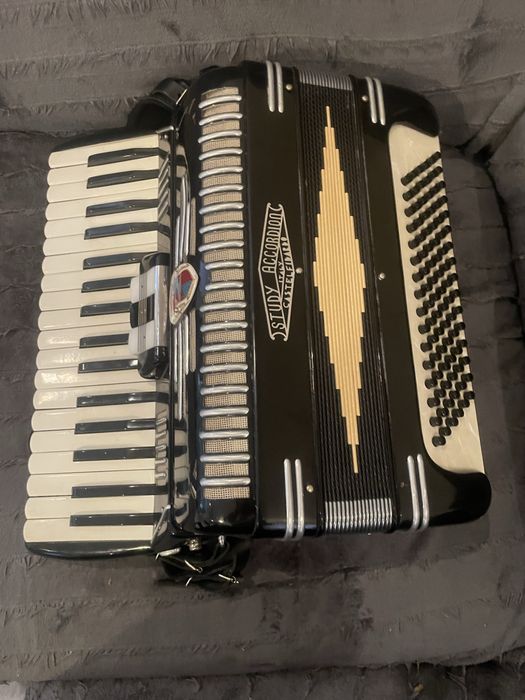 Akordeon 96 basow