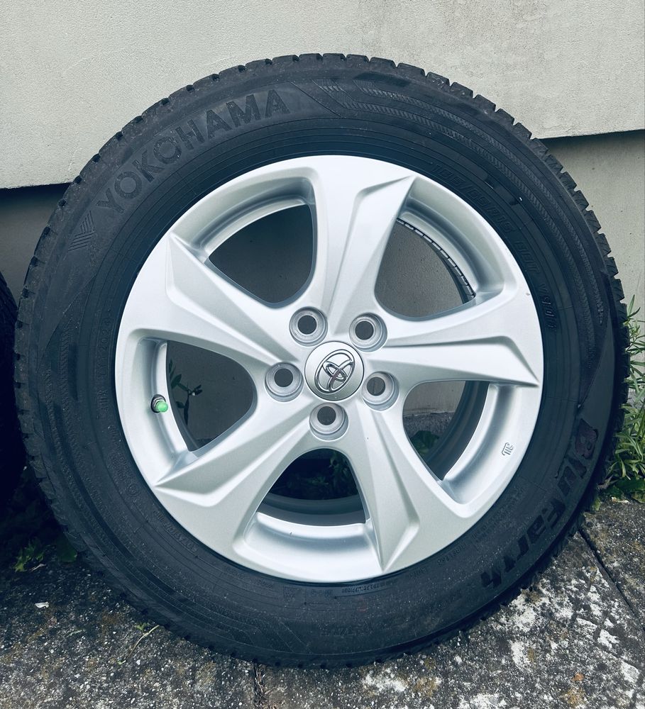Komplet kół  zimowych Toyota Yaris 2024 r  185|65/R15 88T