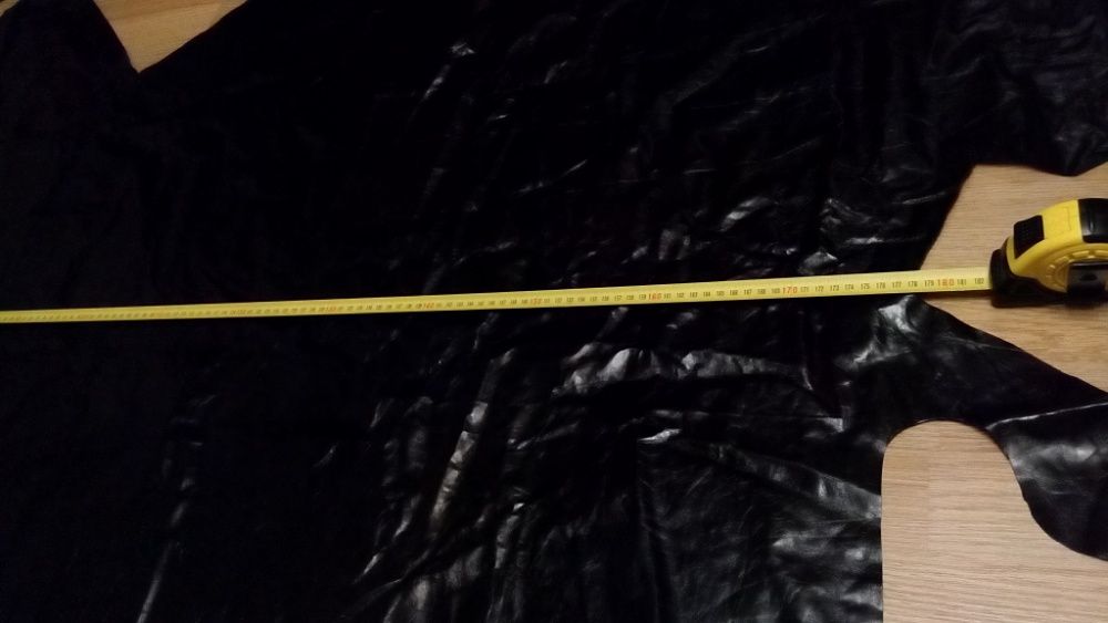 Лоскут шкіри та овчини