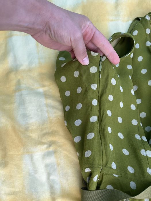 Сукня в горох із шовку