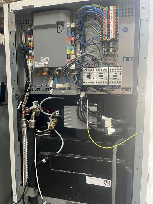 Nowa pompa ciepla Buderus jednosta wew.