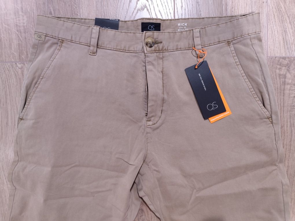 QS S.Oliver Spodnie Męskie Slim Fit Model Rick casual codzień piaskowy