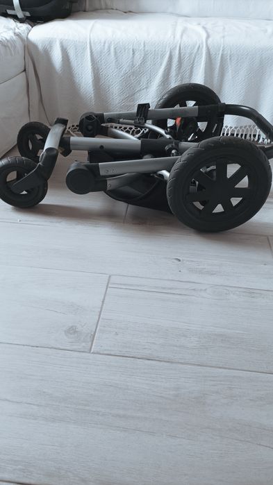 Conjunto auto e passeio dos 0 aos 4 anos