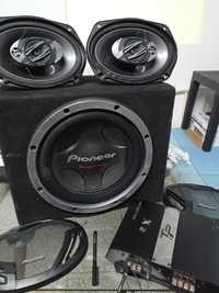 Vendo souffer 1200w mais colunas 350w cada tudo junto.