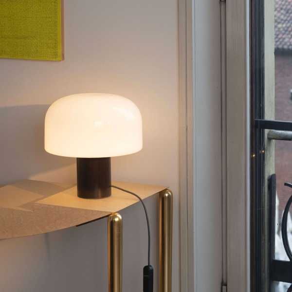 Candeeiro de mesa – BELLHOP Glass T da Flos (Original e Novo)