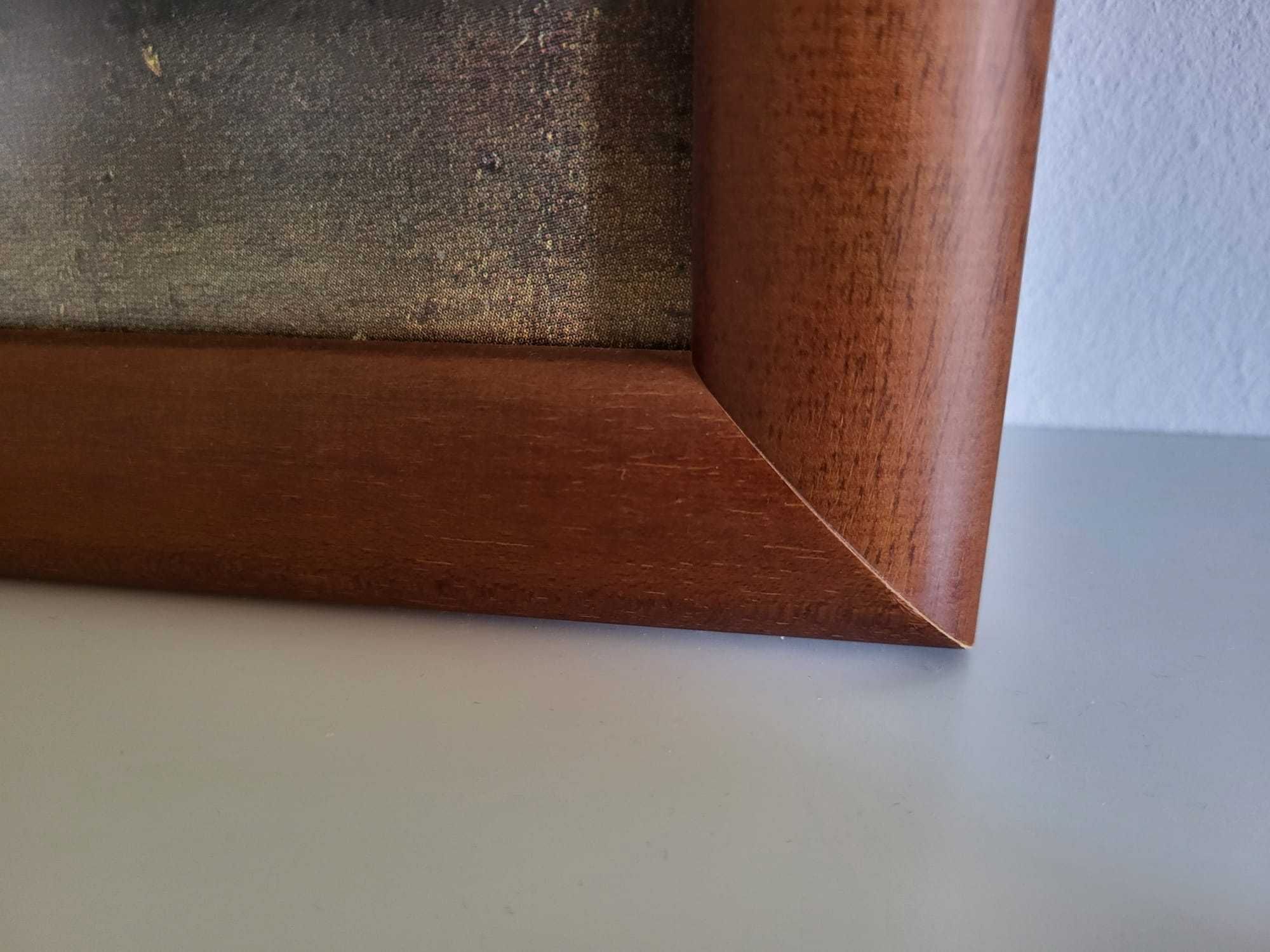 Moldura em Madeira com vidro anti - reflexo