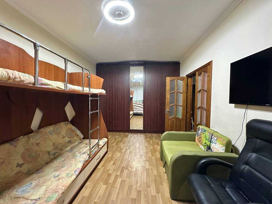 Продам квартиру, кирпичный дом 6 Фонтана