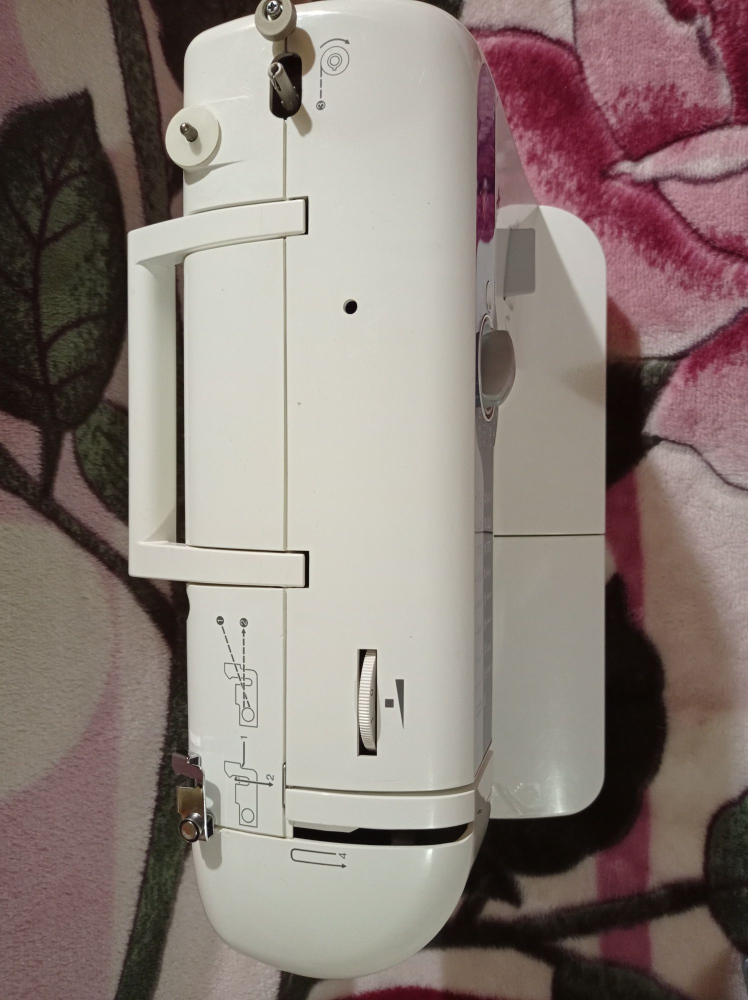 Продам швейную машинку brothers ml-65 на 17 операций в хорошем состоян