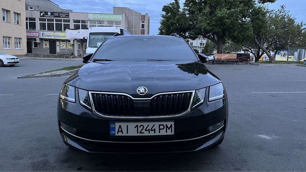 Skoda Octavia 4x4  Laurin&Klement 135kw 184л.с