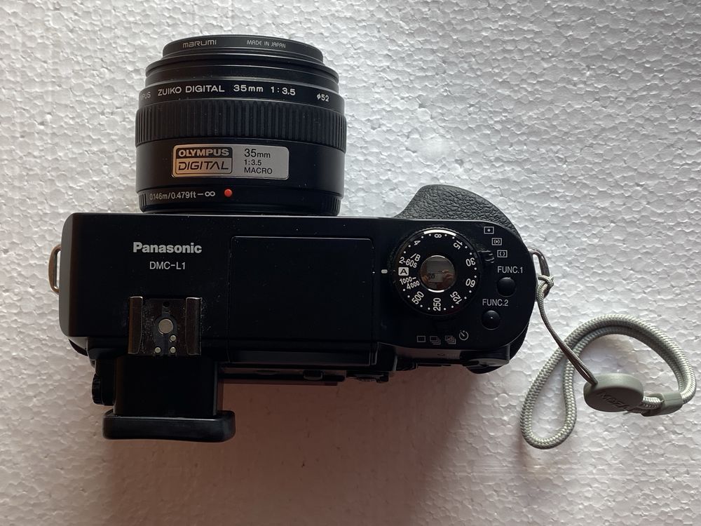 Panasonic L1 + Zuiko 35 mm f/3.5 Macro | Magia koloru CCD