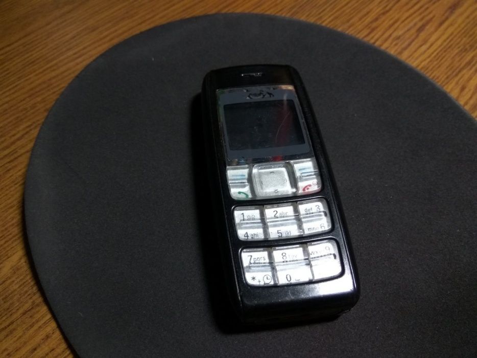 Телефон Nokia 1600