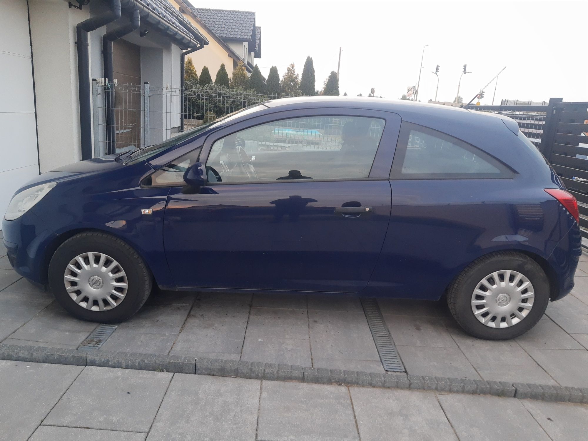 Opel Corsa 1.0 benzyna , bardzo zadbana, klima, hak