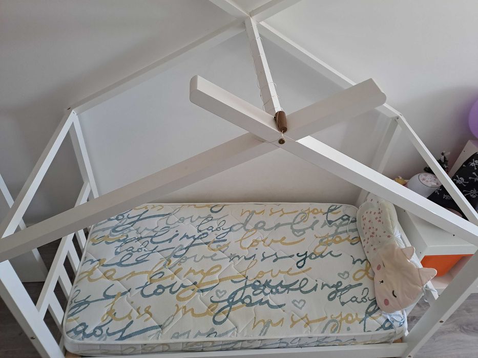 Cama Montessori casinha -140x70 cm + colchão Mindol