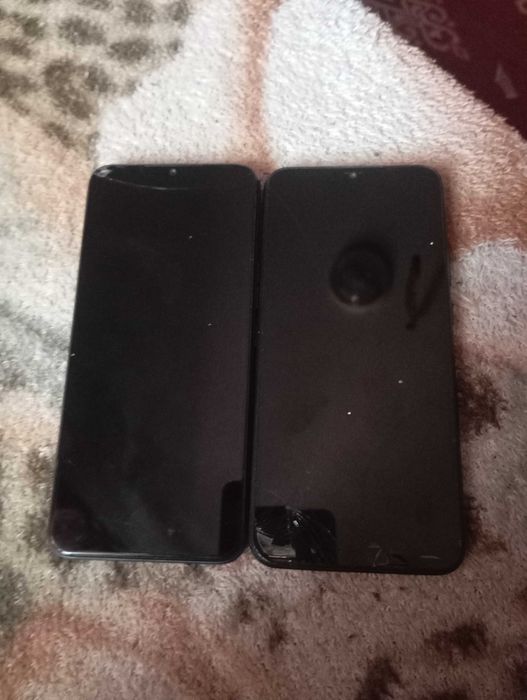 Продам 2 летефона