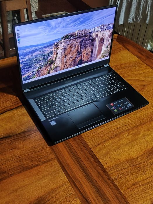 MSI GL75 Leopard 10SEK – i7 10750H • RTX 2060 • 16GB RAM • 1TB SSD
