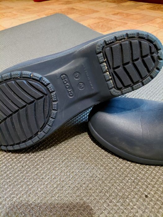 Чобітки crocs w6