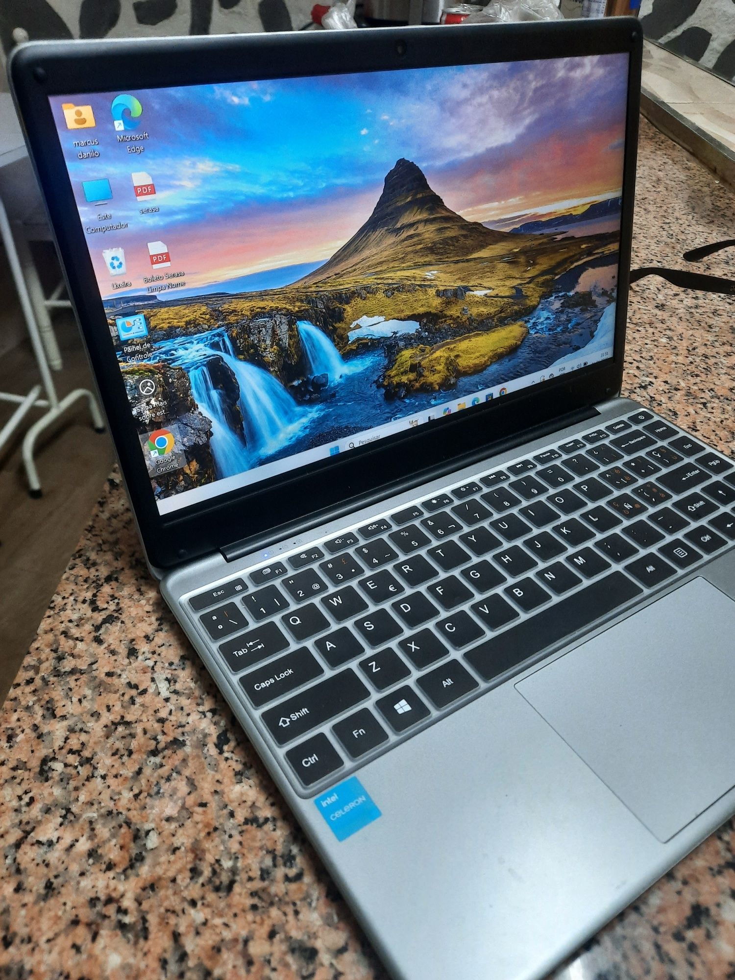 Notebook chuwi sem detalhes