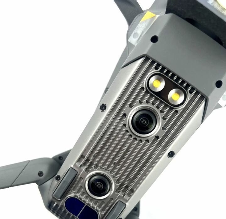 Квадрокоптер DJI Mavic 3 Classic