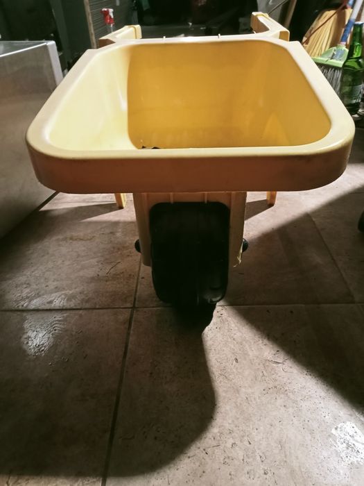 Witam Sprzedam taczkę dla dzieci