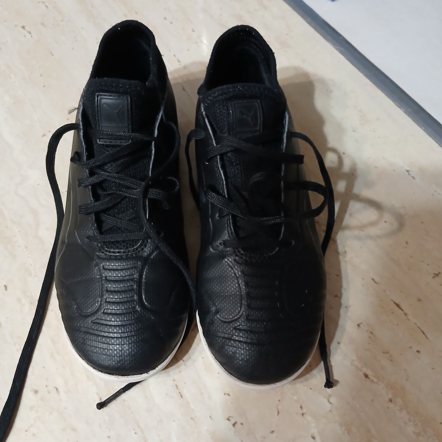 Buty do piłki nożnej, halówki