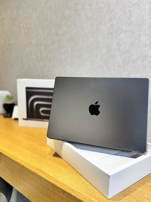 Apple MacBook Pro 14’ 2024 M4 16/512Gb Space Black (MW2U3)
