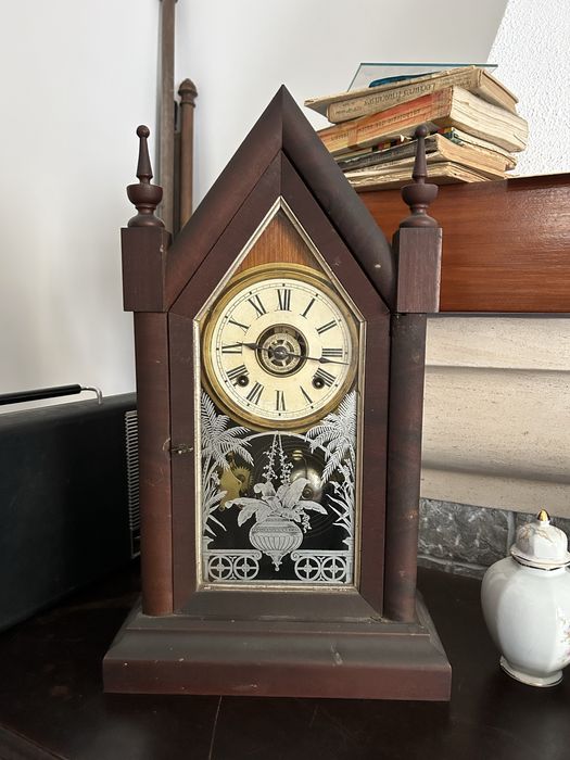 Relógio de Parede Vintage - Sharp Gothic - Ansonia Clock Company