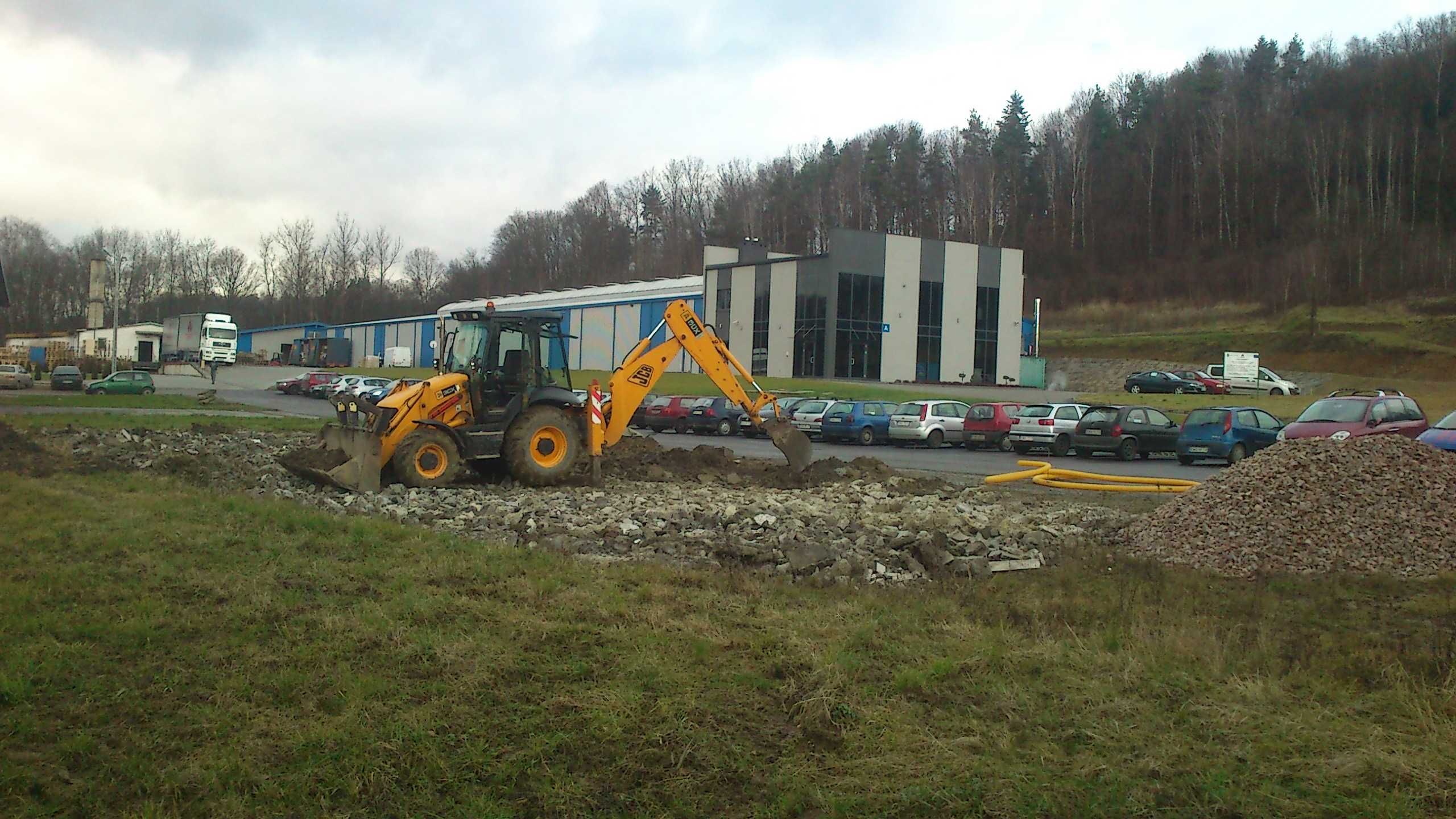 Budowa dróg parkingów Utwardzanie asfaltowanie usługi koparkami