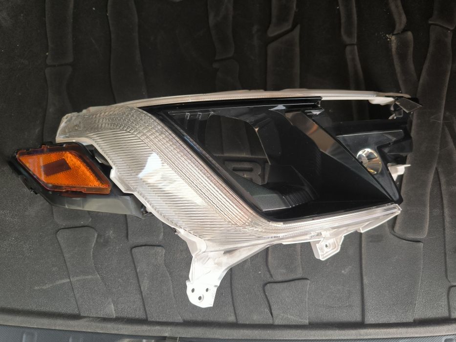 Full LED корпус правой фары Subaru Forester SK 2022-2024 c платами.