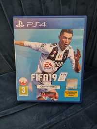 Gra PS4 ,,FIFA 19"