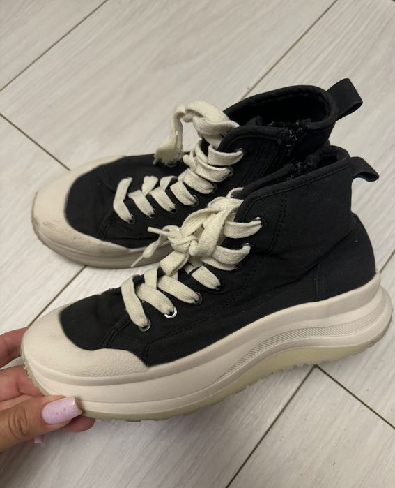 Кеды , ботиночки на девочку 34 размер