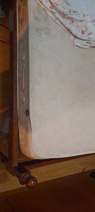 Cama casal como nova com colchão