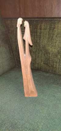Drewniana figurka rzeźba para