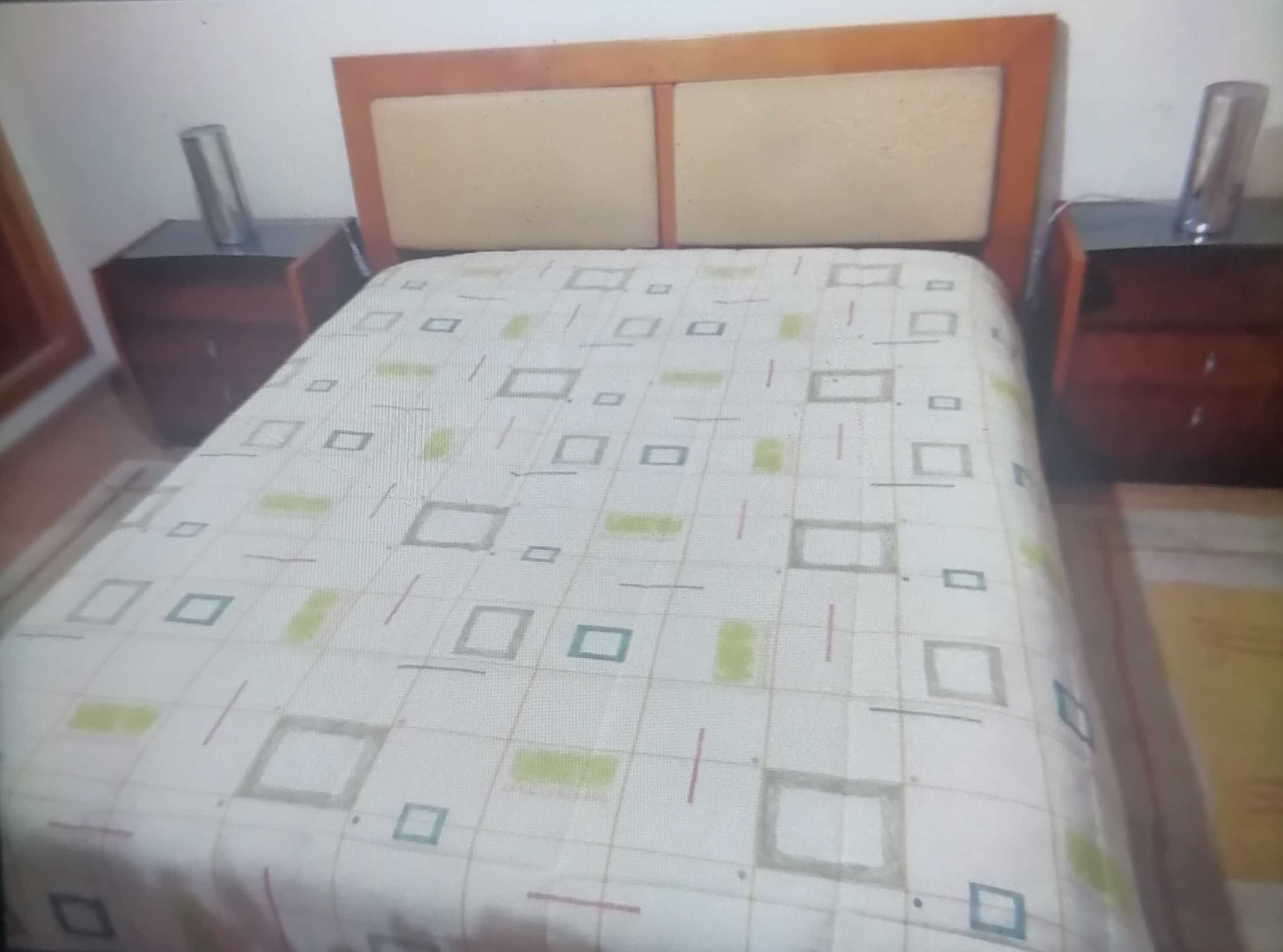 Cama de Casal ou individual em Cerejeira Maciça da (Lá Sénia)