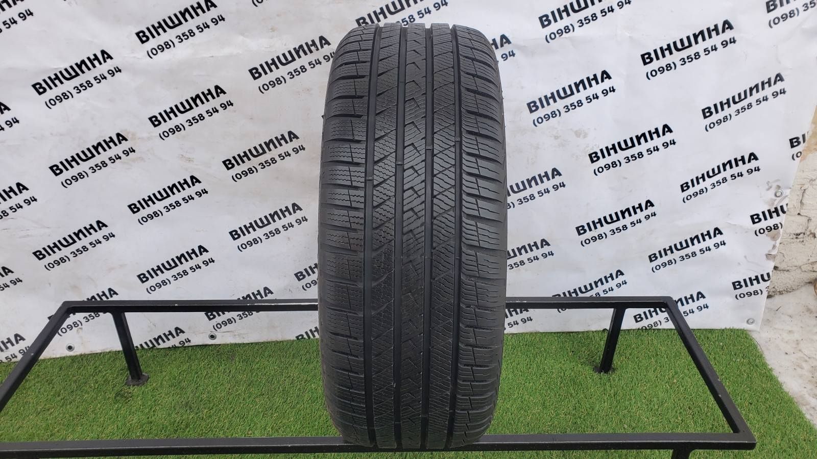 Шина 225/55 R 17 Vredestein Quatrac PRO. Одне колесо. Розпаровка.