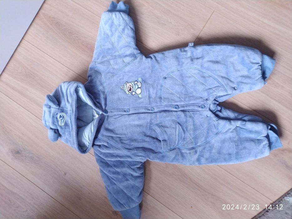 Ciepły kombinezon niemowlęcy r.68