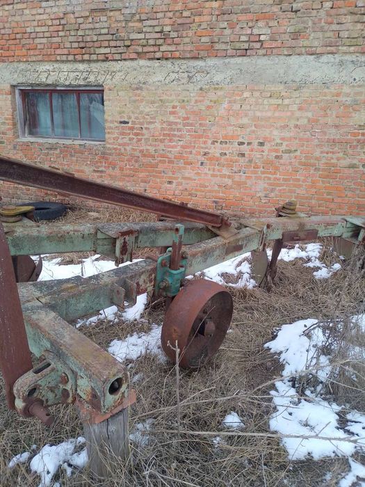 Продається плуг 4 корпусний