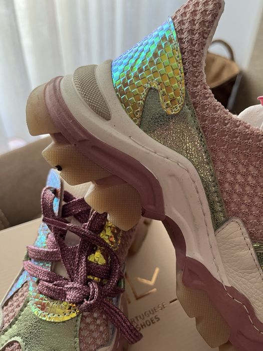 Sapatilhas MLV todas em pele