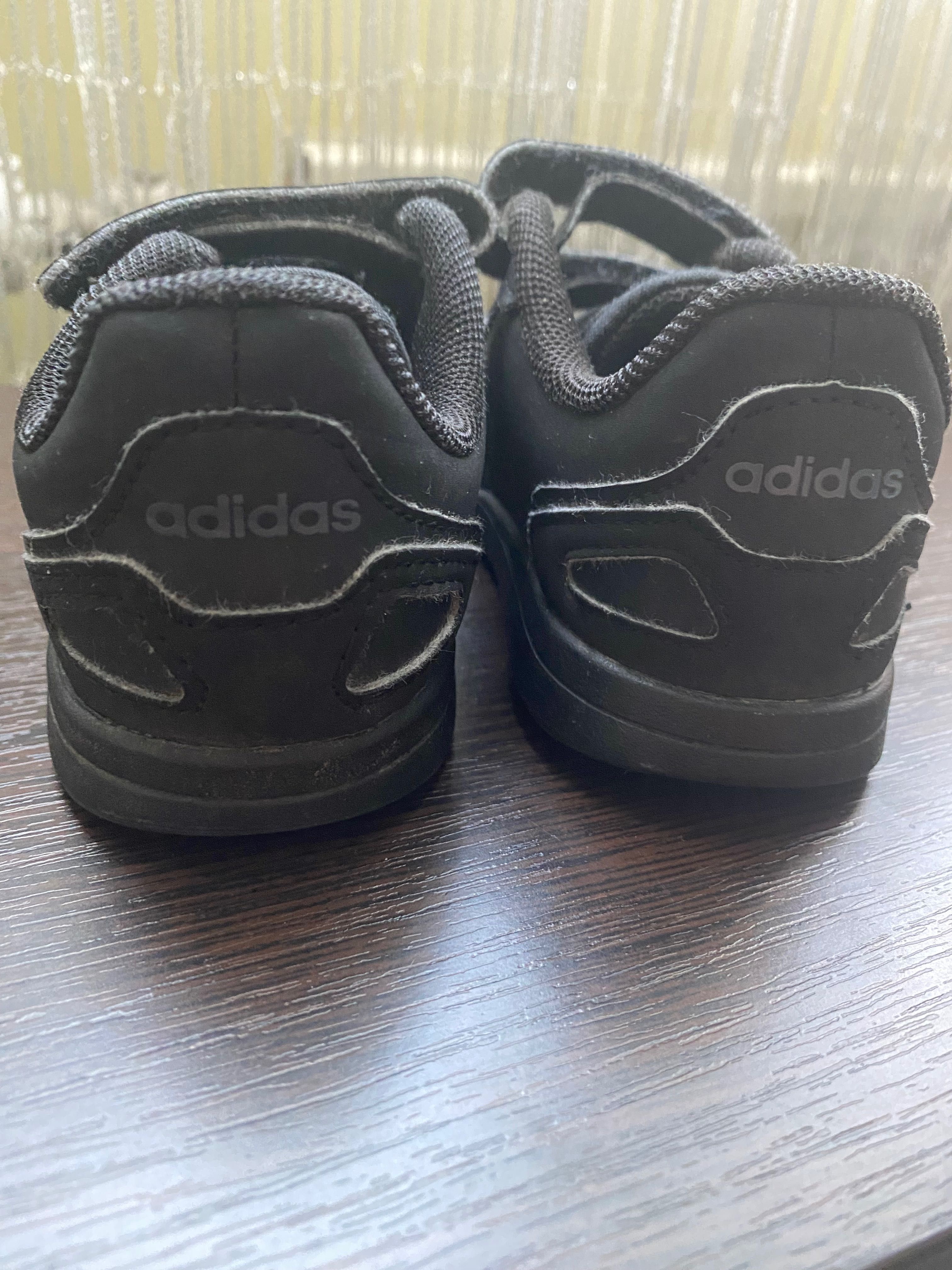 Кросівки дитячі  Adidas 21 р