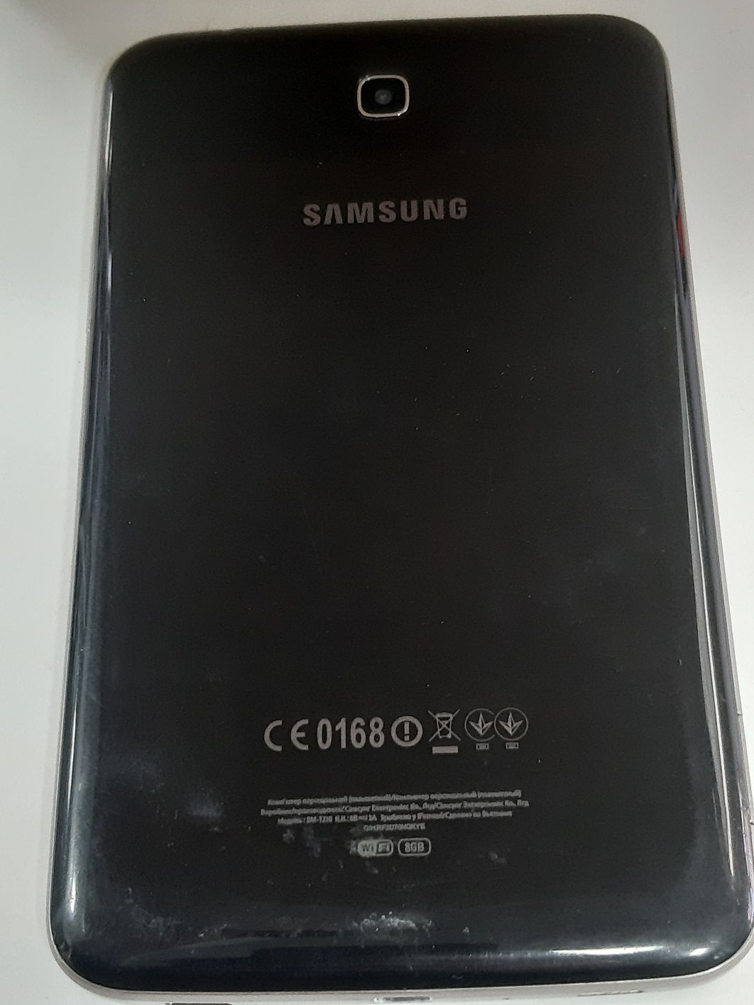 Планшет Samsung Tab 3 SM-T210