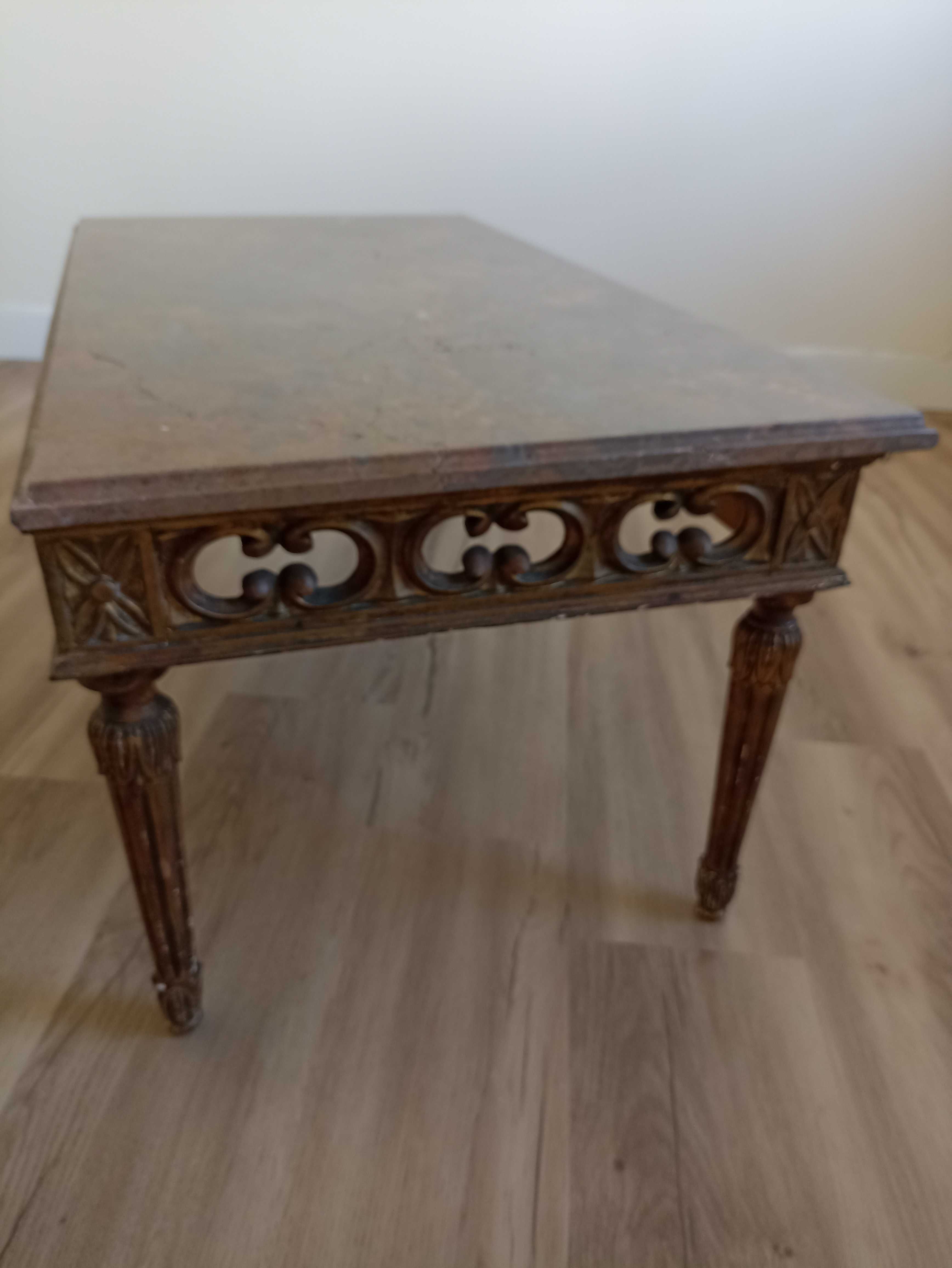 Mesa de centro com pedra mármore