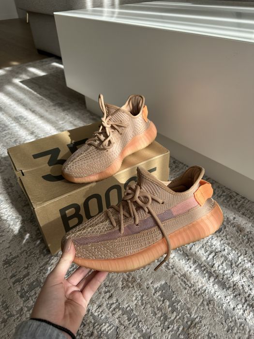 Кросівки Adidas Yeezy 350 37р.