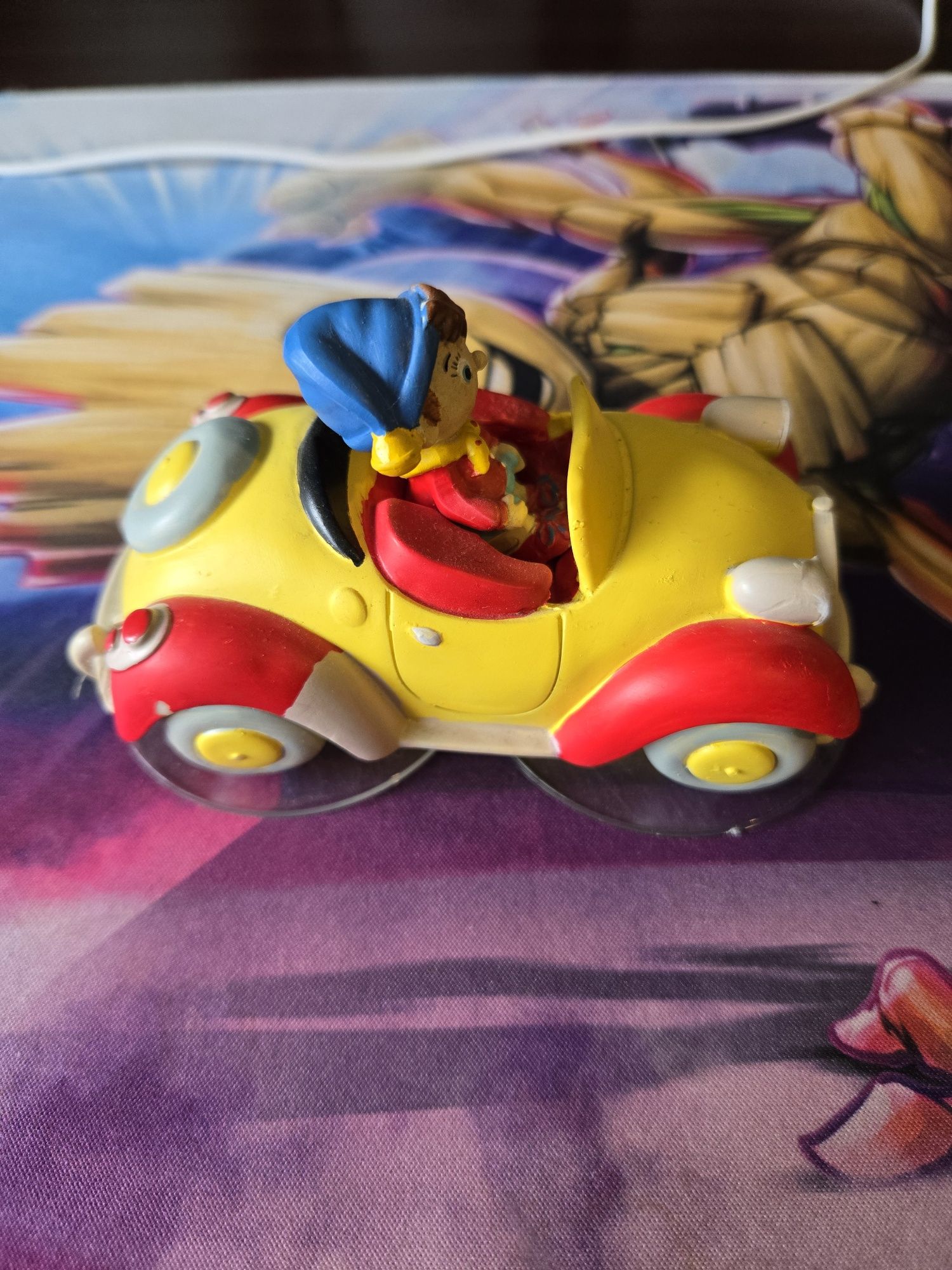 Carro noddy para enfeitar bolo