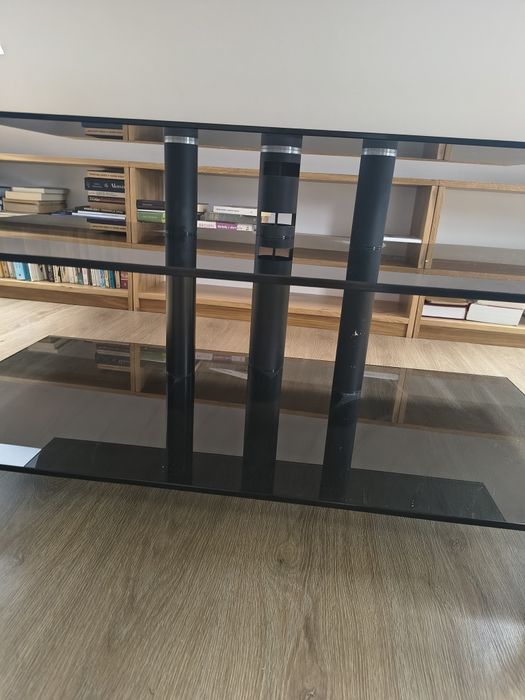Stolik pod telewizor szklany
