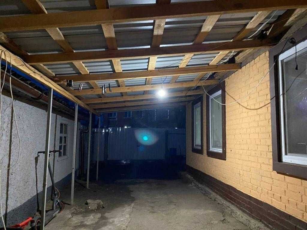 Продається частина будинку в районі Юрівки на 4 кімнати