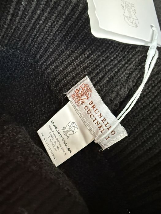 Шапка жіноча Brunello Cucinelli чорна біла нова