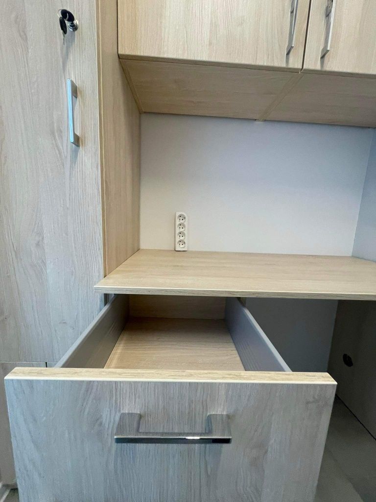Zestaw mebli do biura/gabinetu